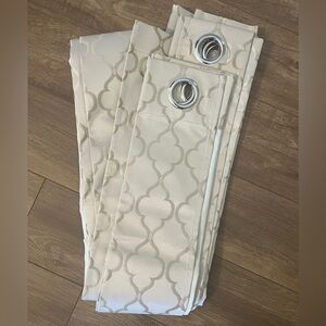 Quatrefoil Patterned Curtains